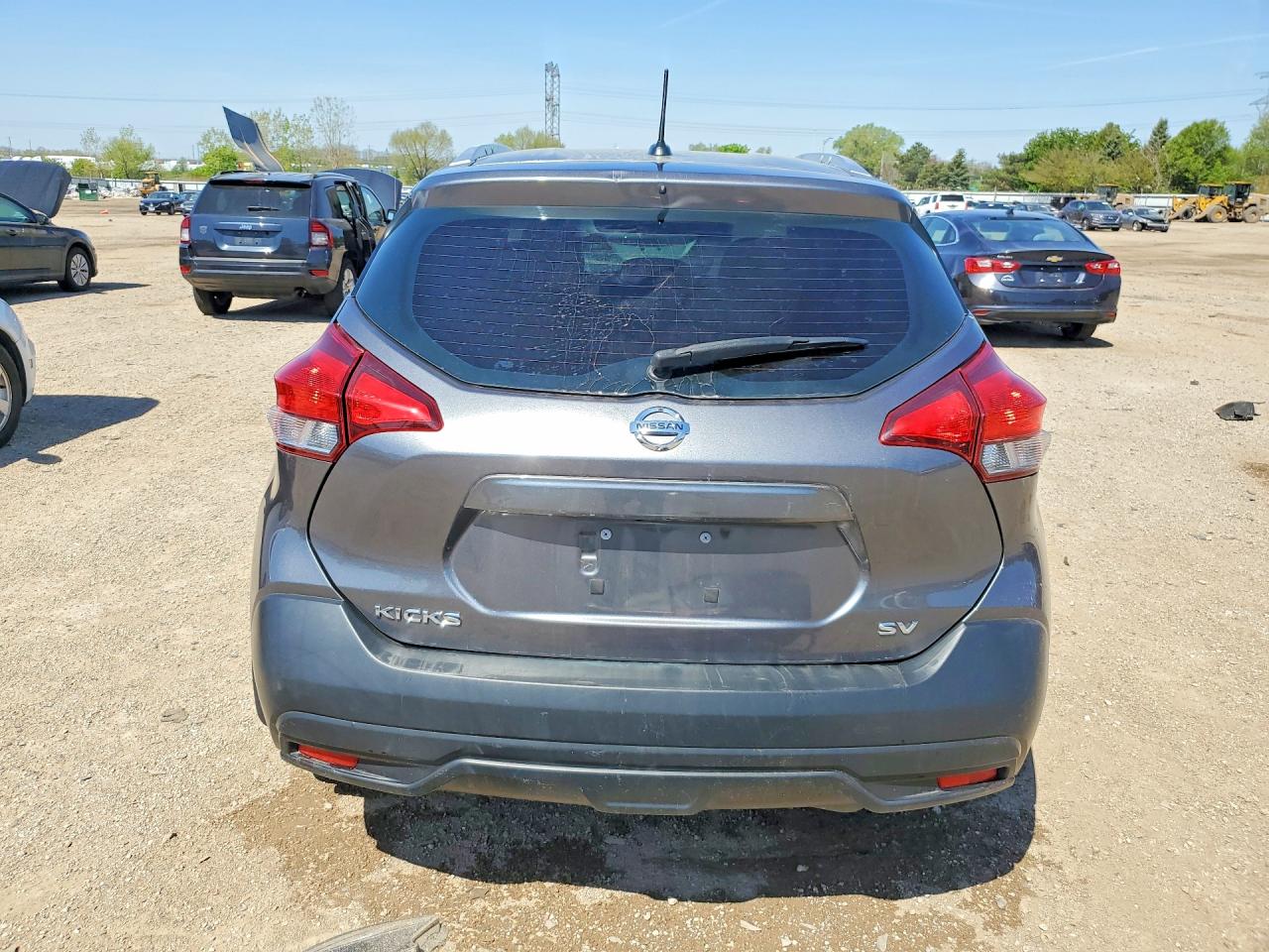 2018 NISSAN KICKS SV photo 16