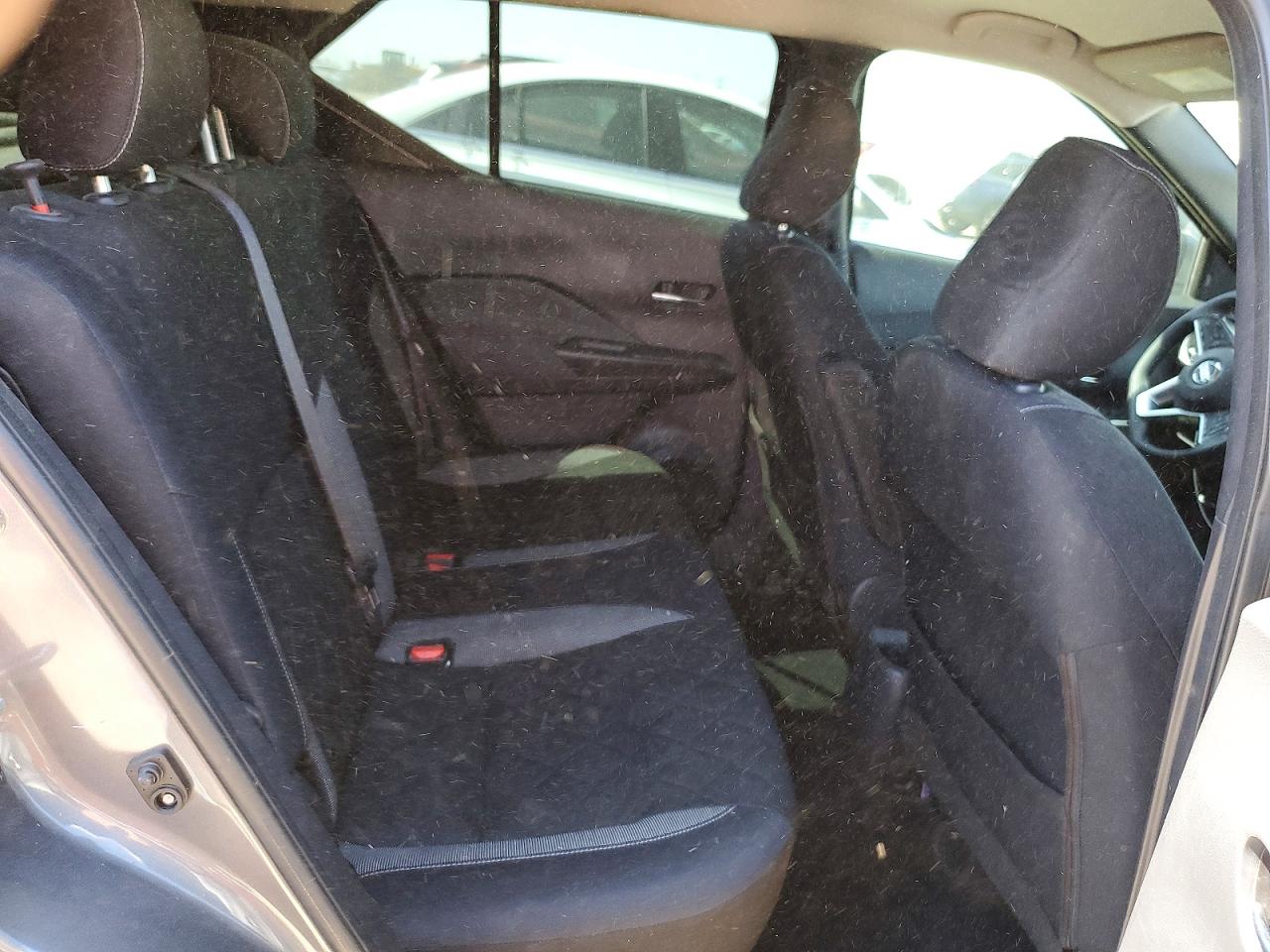 2018 NISSAN KICKS SV photo 28