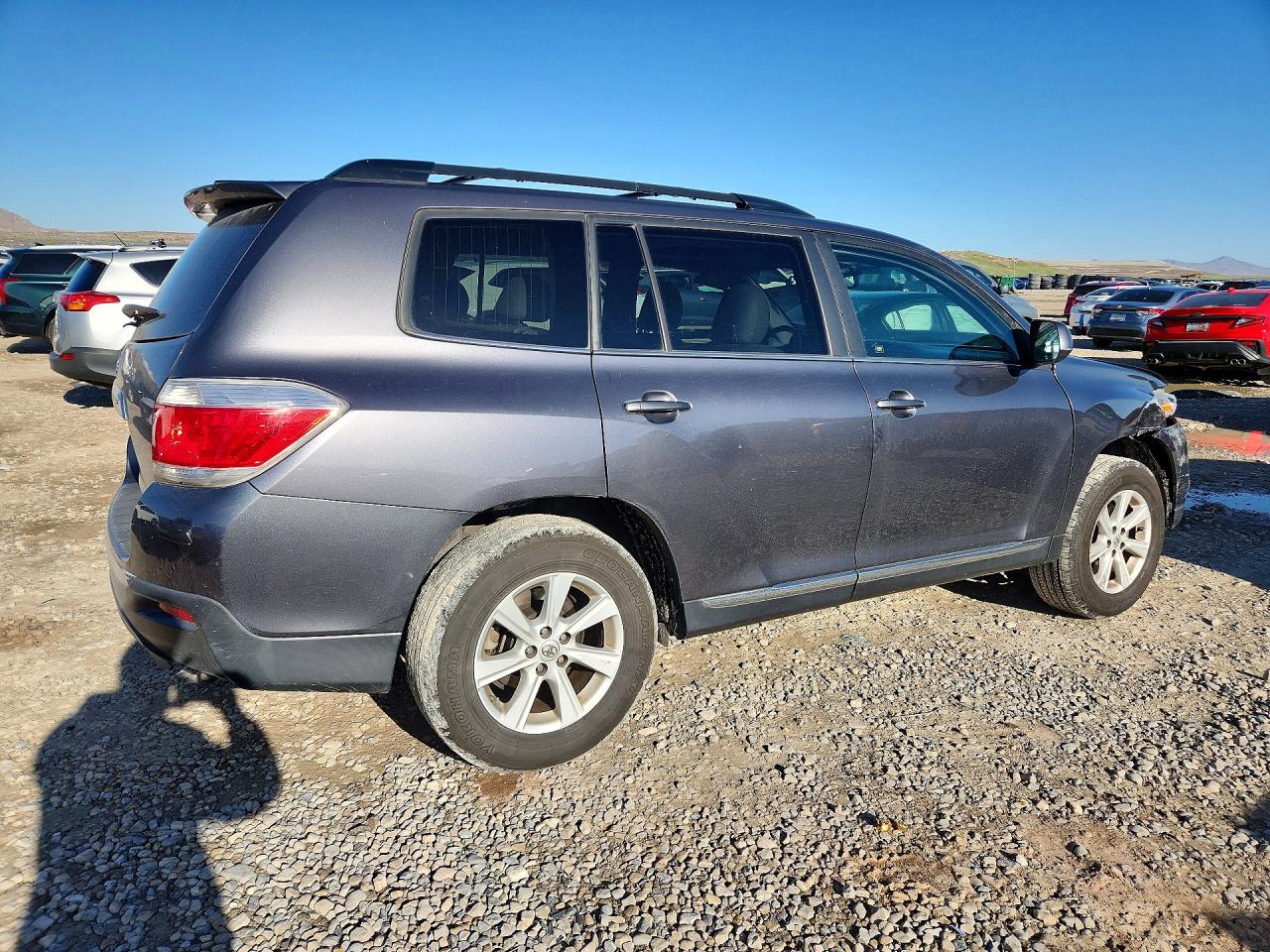 2013 TOYOTA HIGHLANDER SE photo 3