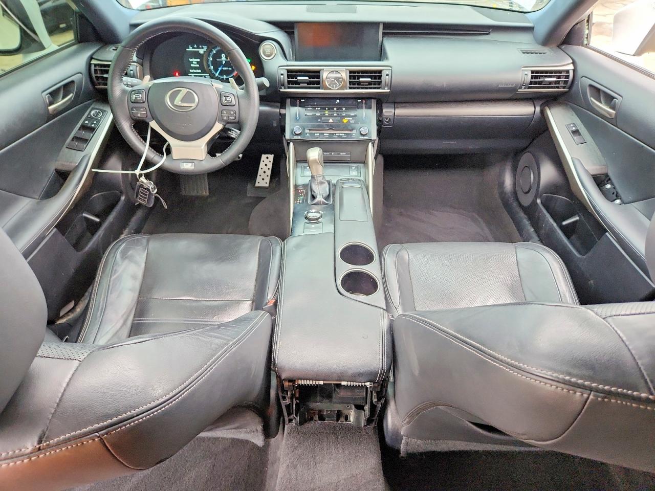 2019 LEXUS IS 300 photo 22