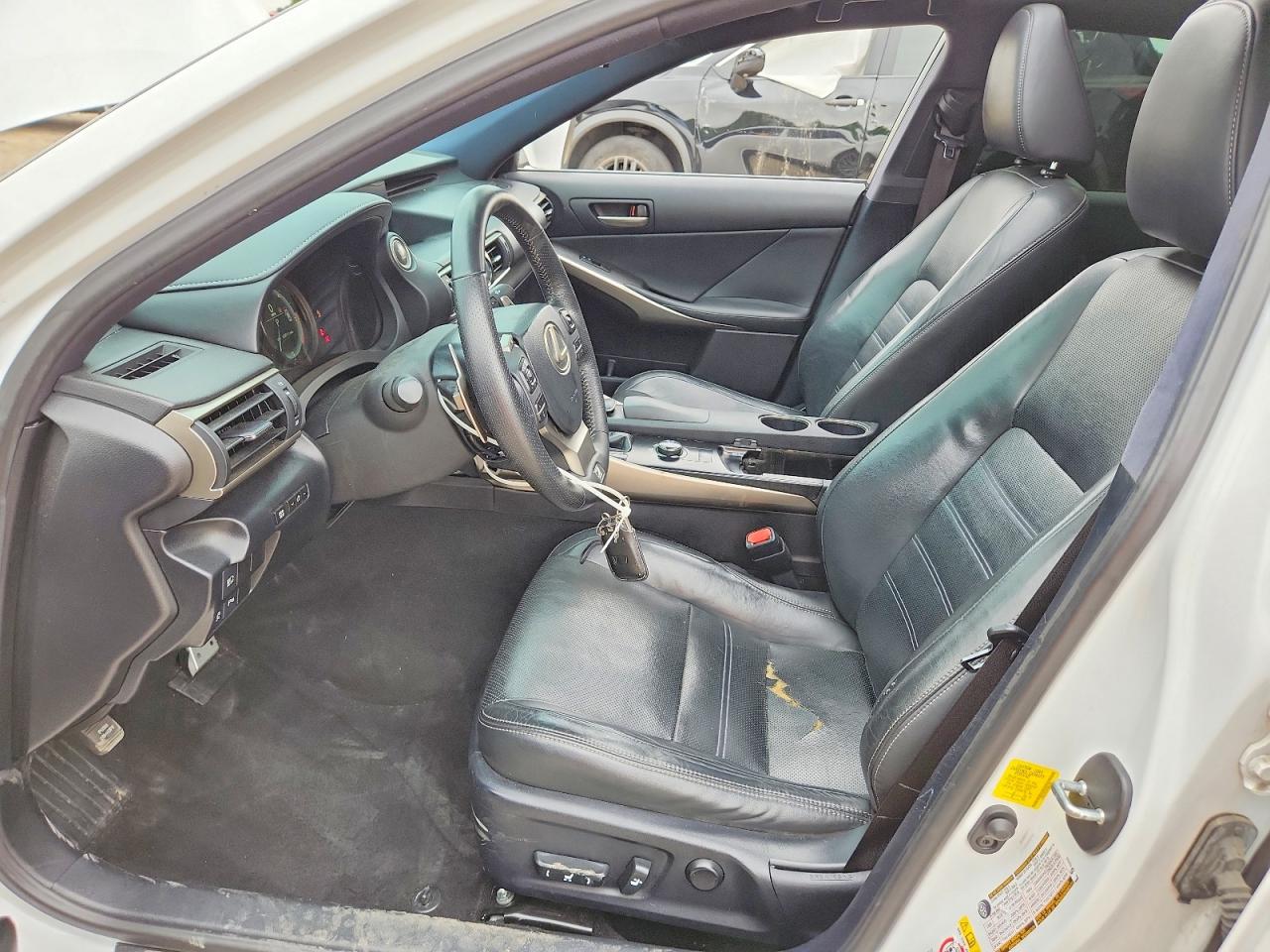 2019 LEXUS IS 300 photo 19