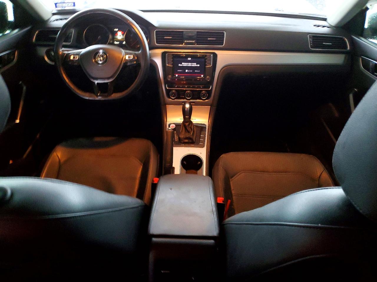 2019 VOLKSWAGEN PASSAT WOLFSBURG photo 22