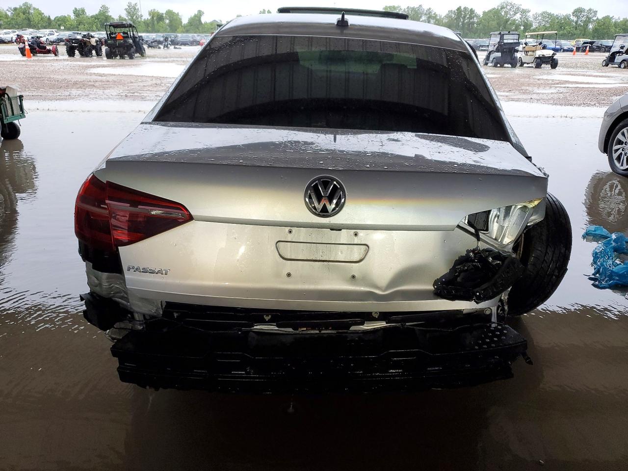 2019 VOLKSWAGEN PASSAT WOLFSBURG photo 16