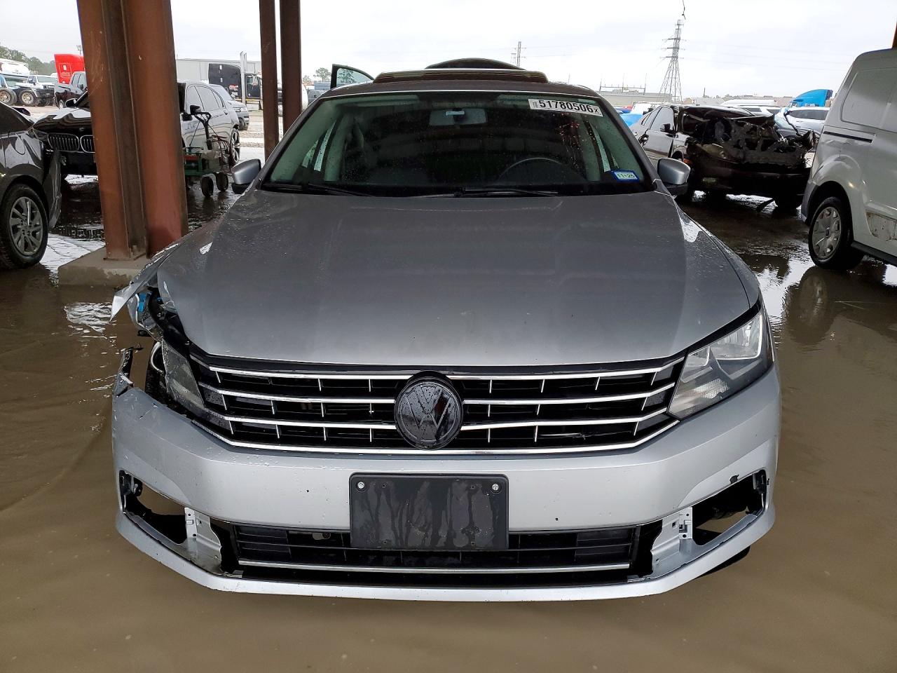 2019 VOLKSWAGEN PASSAT WOLFSBURG photo 13