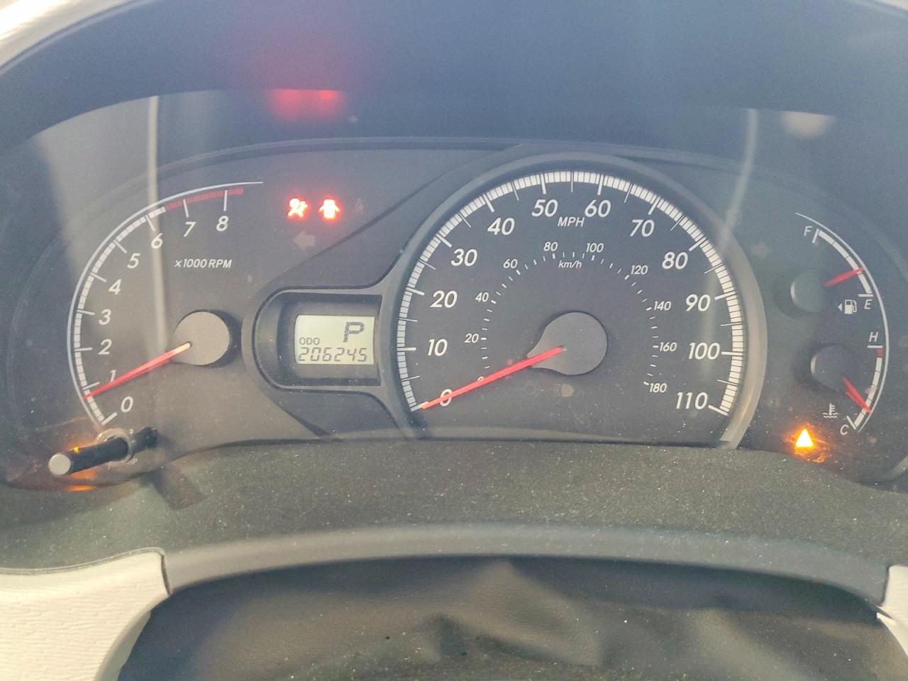 2014 TOYOTA SIENNA LE photo 25