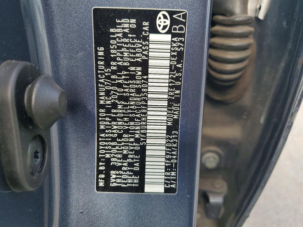 2015 TOYOTA COROLLA S PLUS photo 34