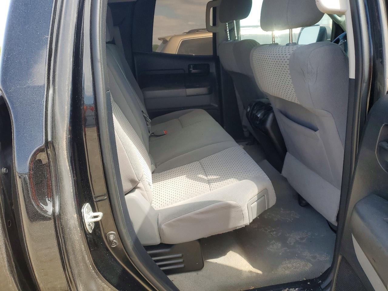 2011 TOYOTA TUNDRA DOUBLE CAB SR5 photo 19