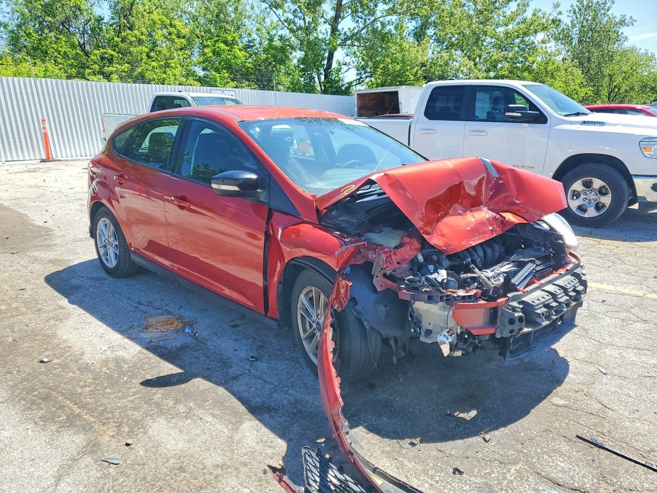 2018 FORD FOCUS SE photo 4