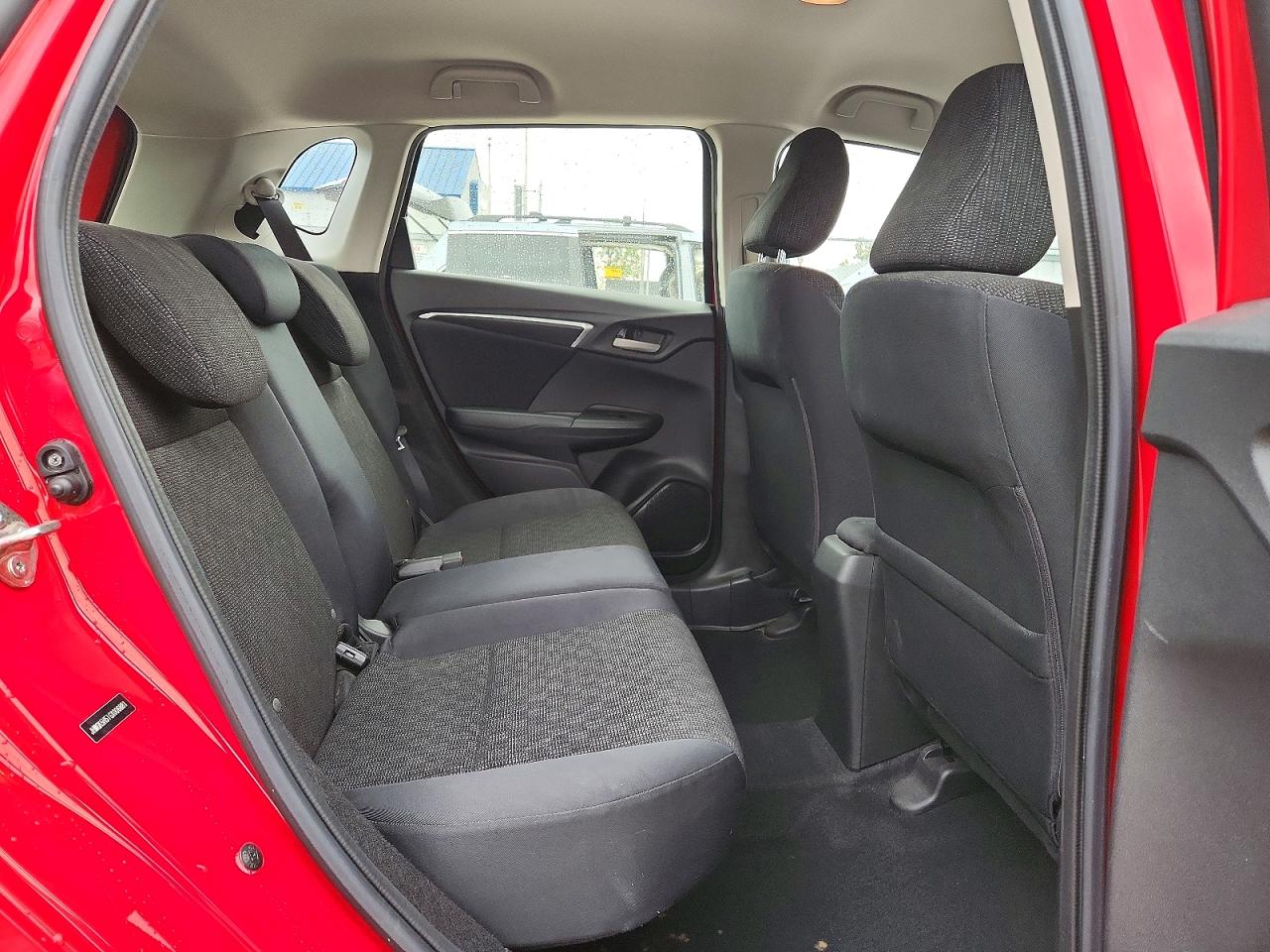 2016 HONDA FIT LX photo 28