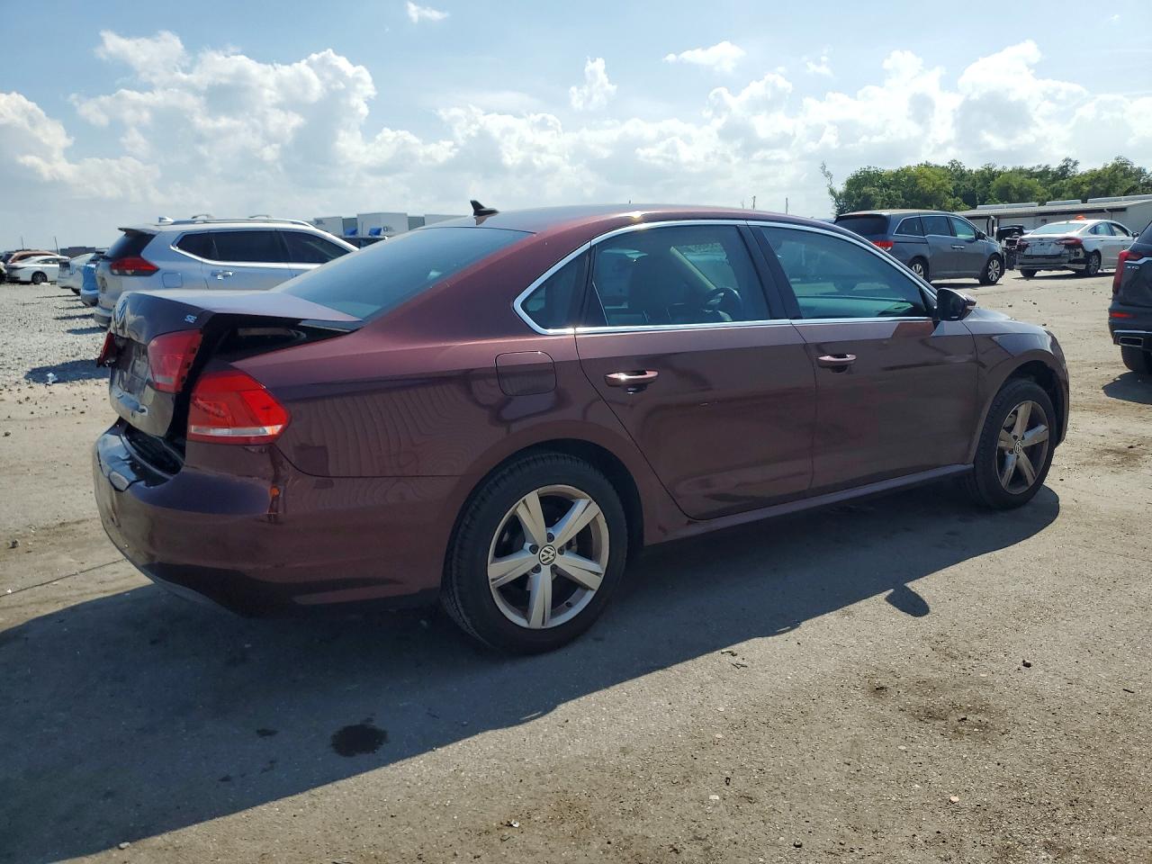 2012 VOLKSWAGEN PASSAT SE photo 7