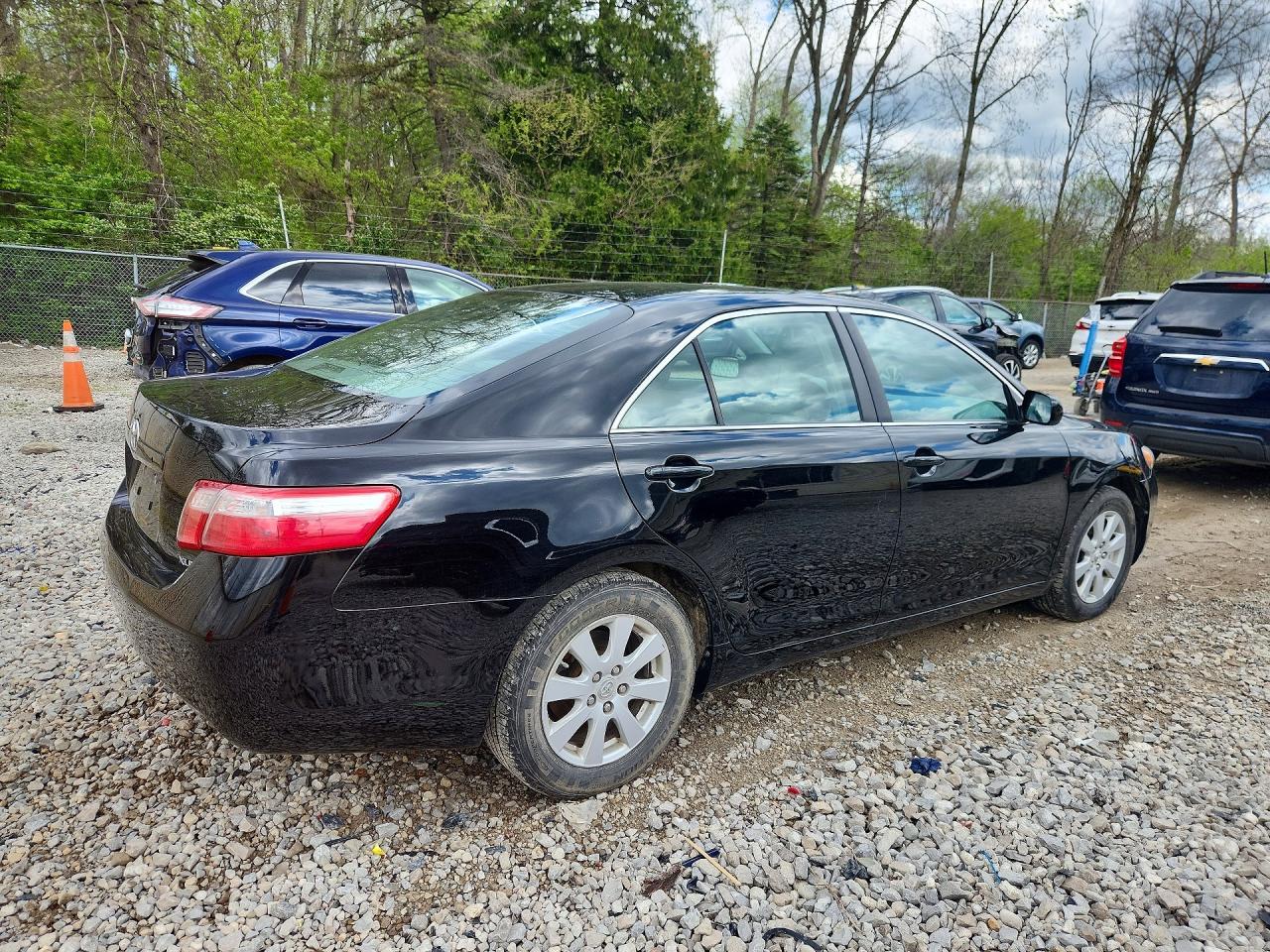 2009 TOYOTA CAMRY XLE photo 5