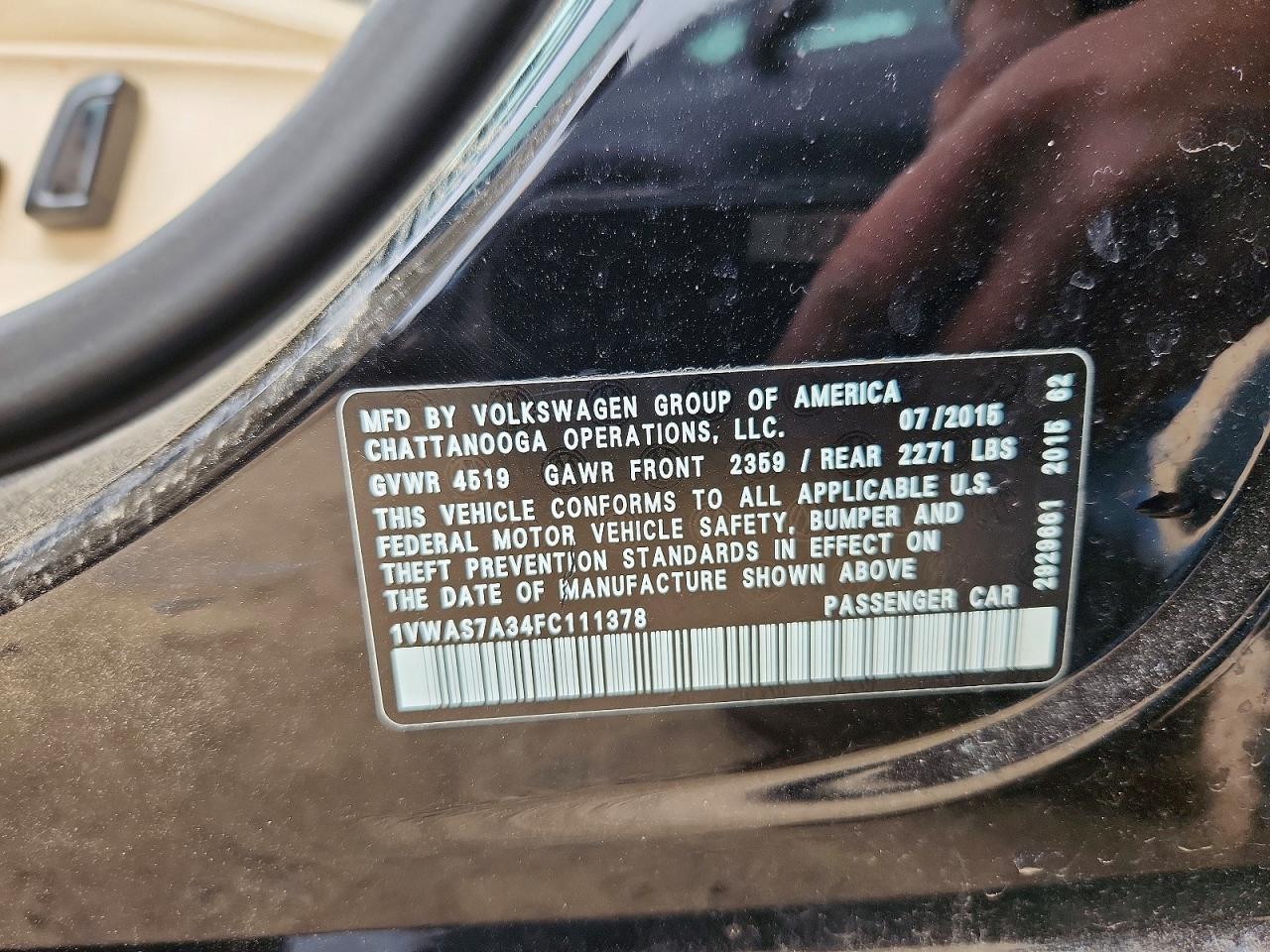 2015 VOLKSWAGEN PASSAT S photo 12