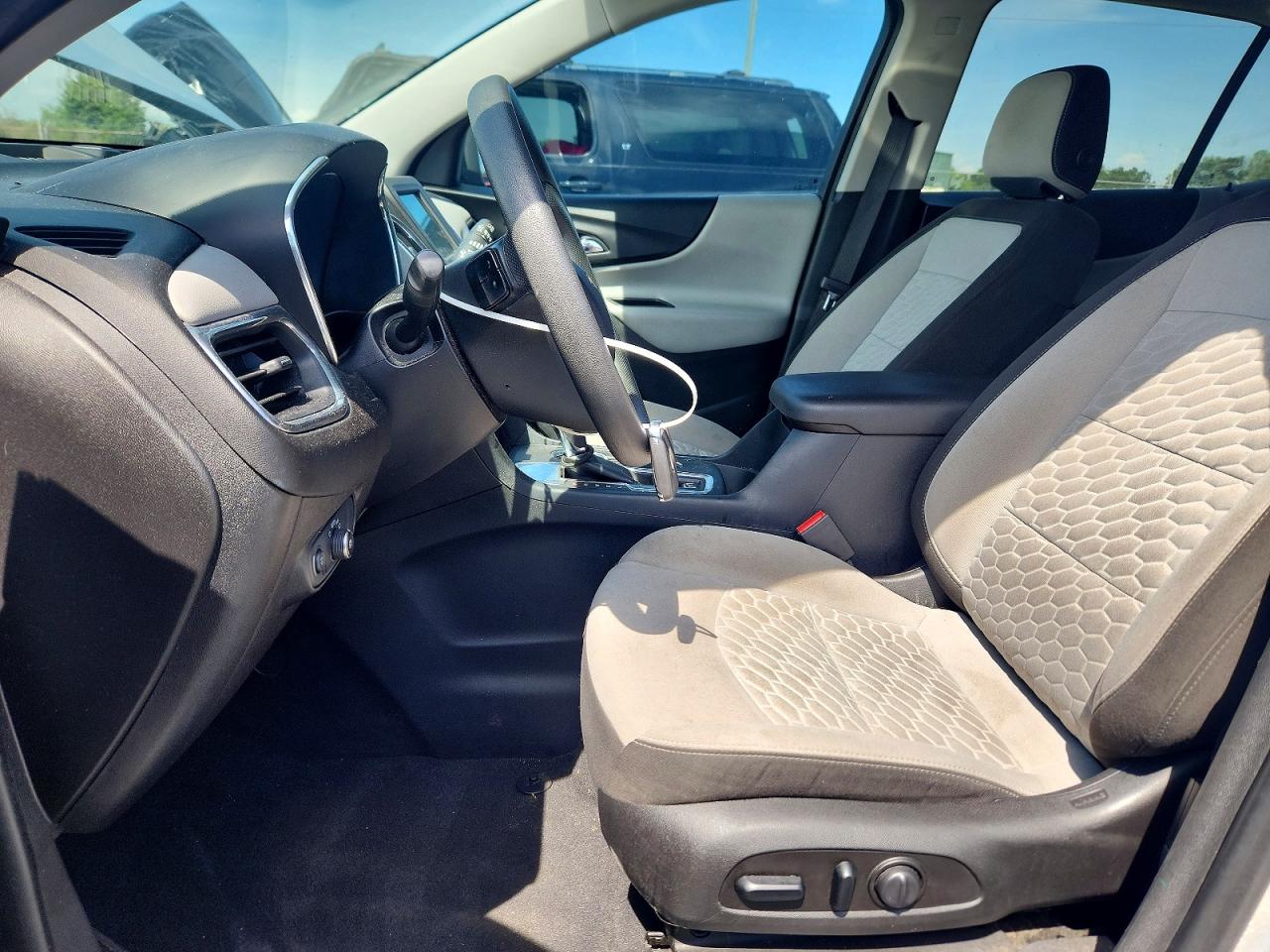 2019 CHEVROLET EQUINOX LT photo 13