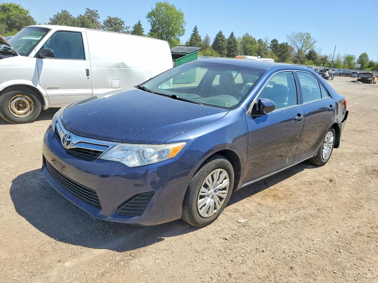 2014 TOYOTA CAMRY