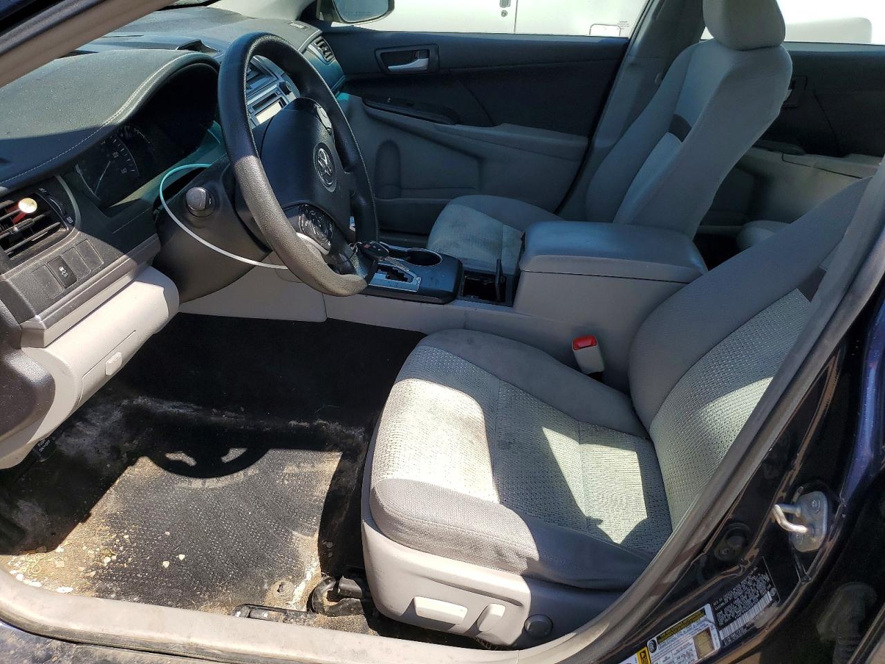 2014 TOYOTA CAMRY LE photo 19