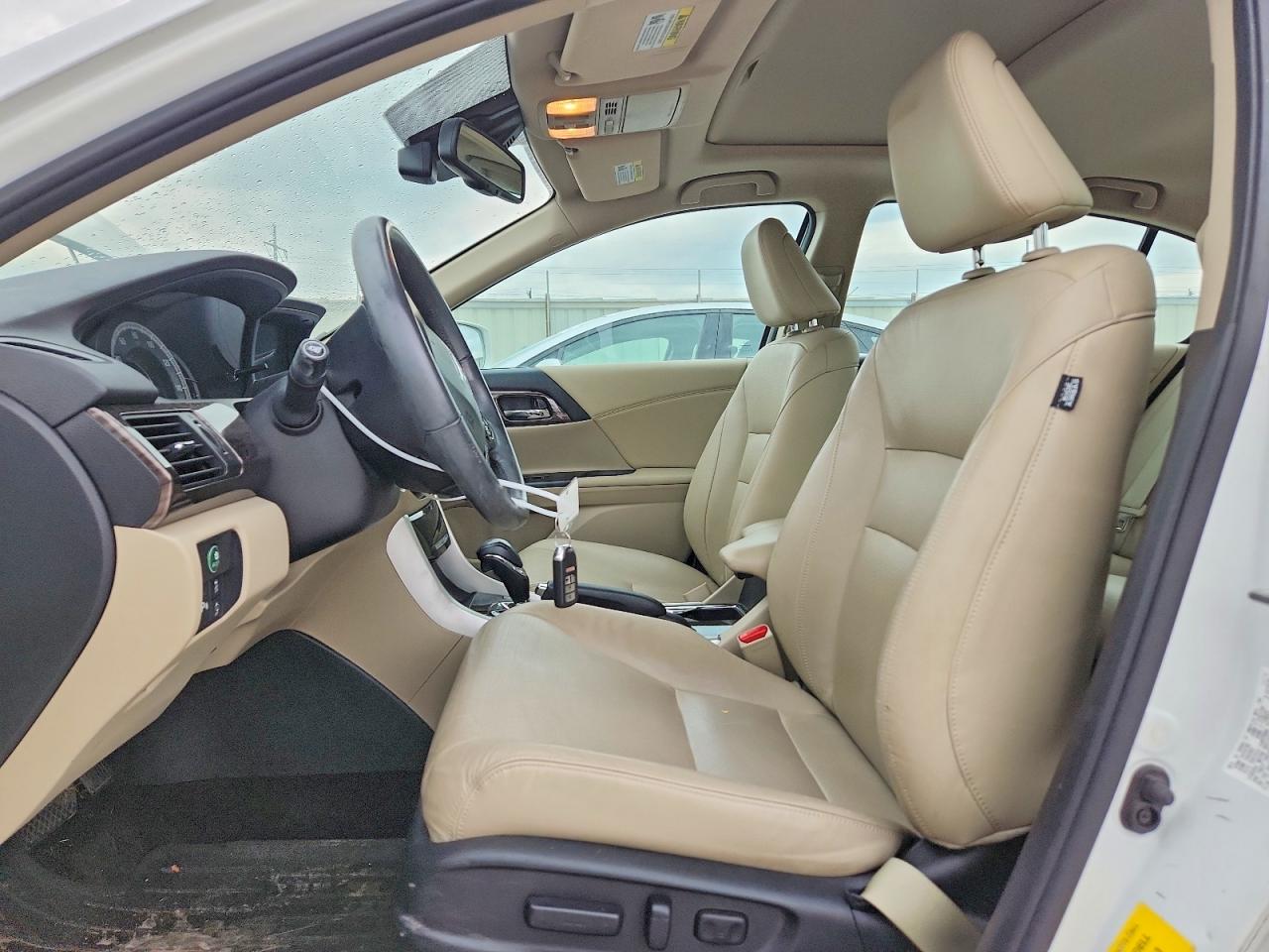 2016 HONDA ACCORD TOURING photo 13