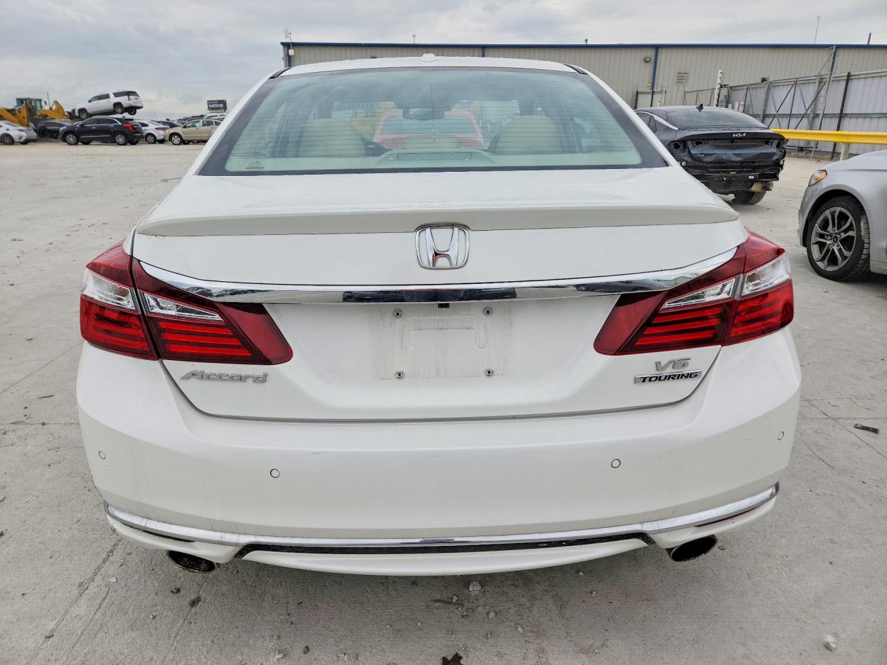 2016 HONDA ACCORD TOURING photo 11