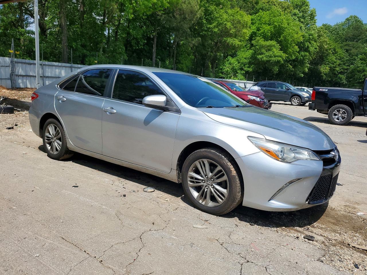 2015 TOYOTA CAMRY SE photo 10