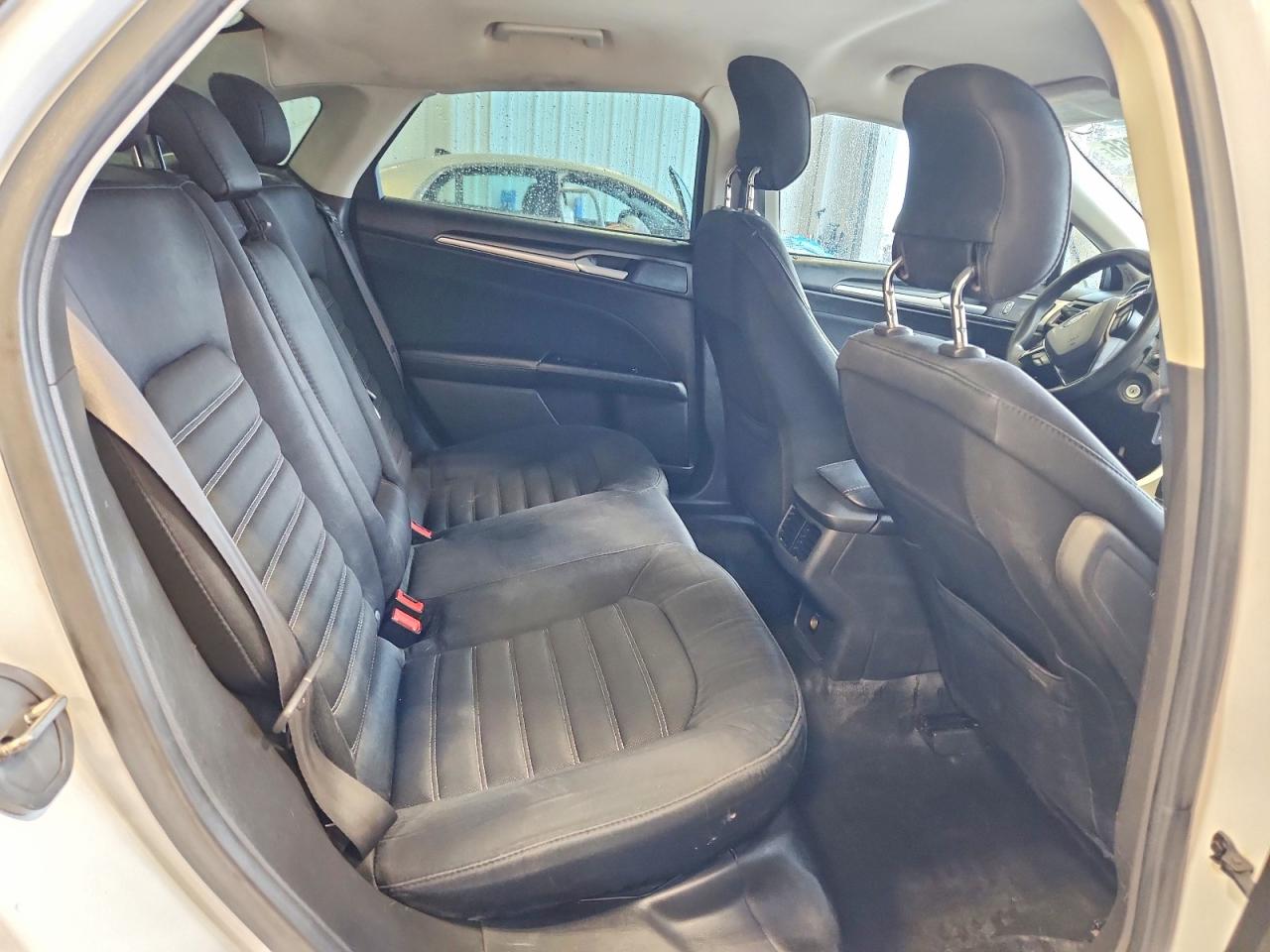 2014 FORD FUSION SE photo 10