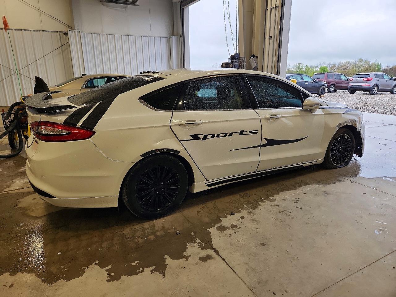 2014 FORD FUSION SE photo 3