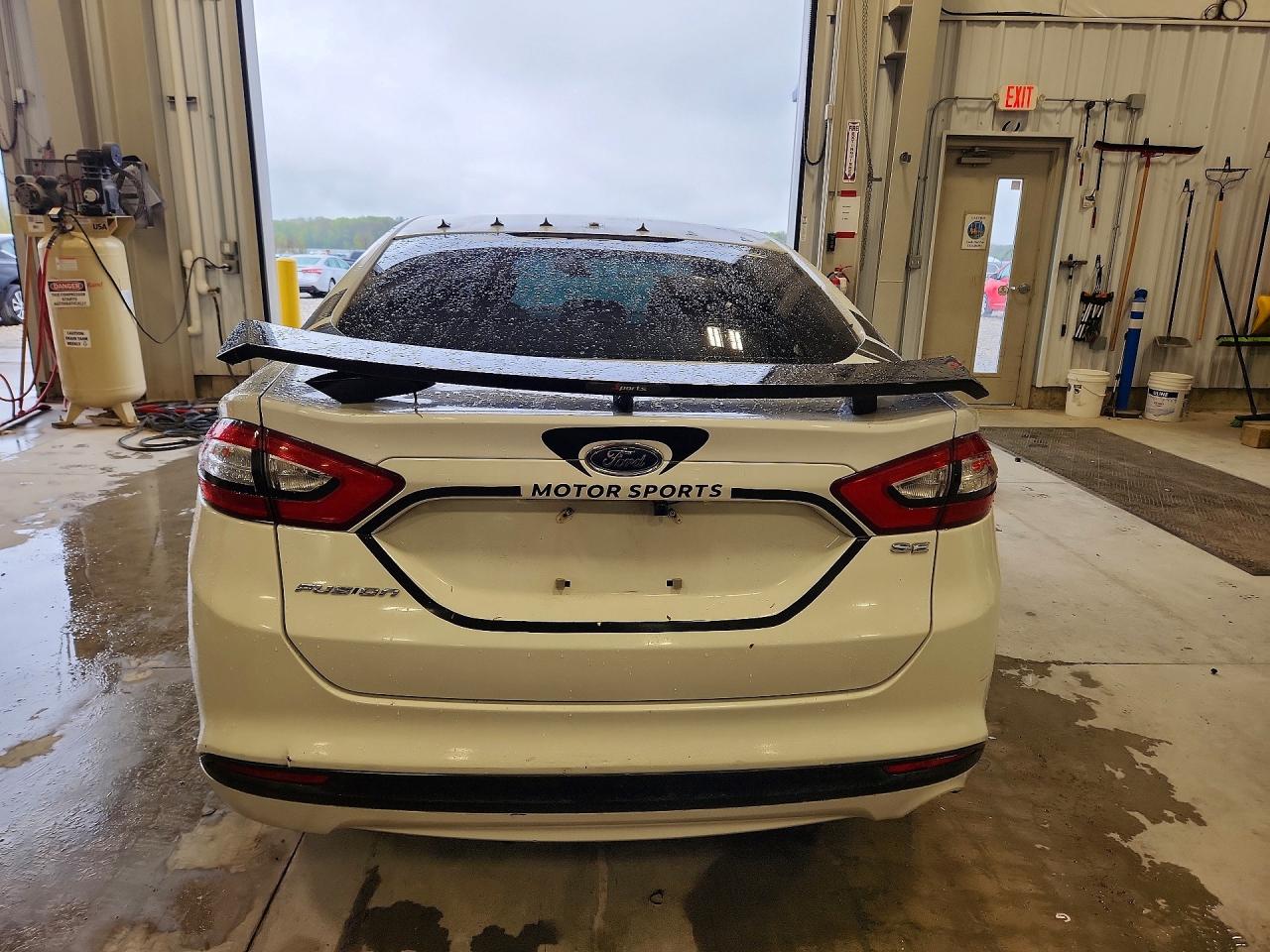 2014 FORD FUSION SE photo 6