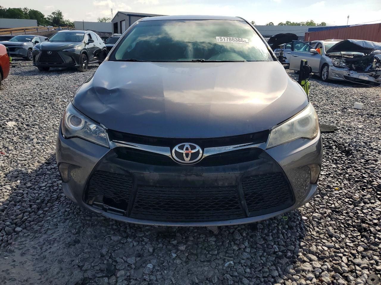 2017 TOYOTA CAMRY SE photo 13