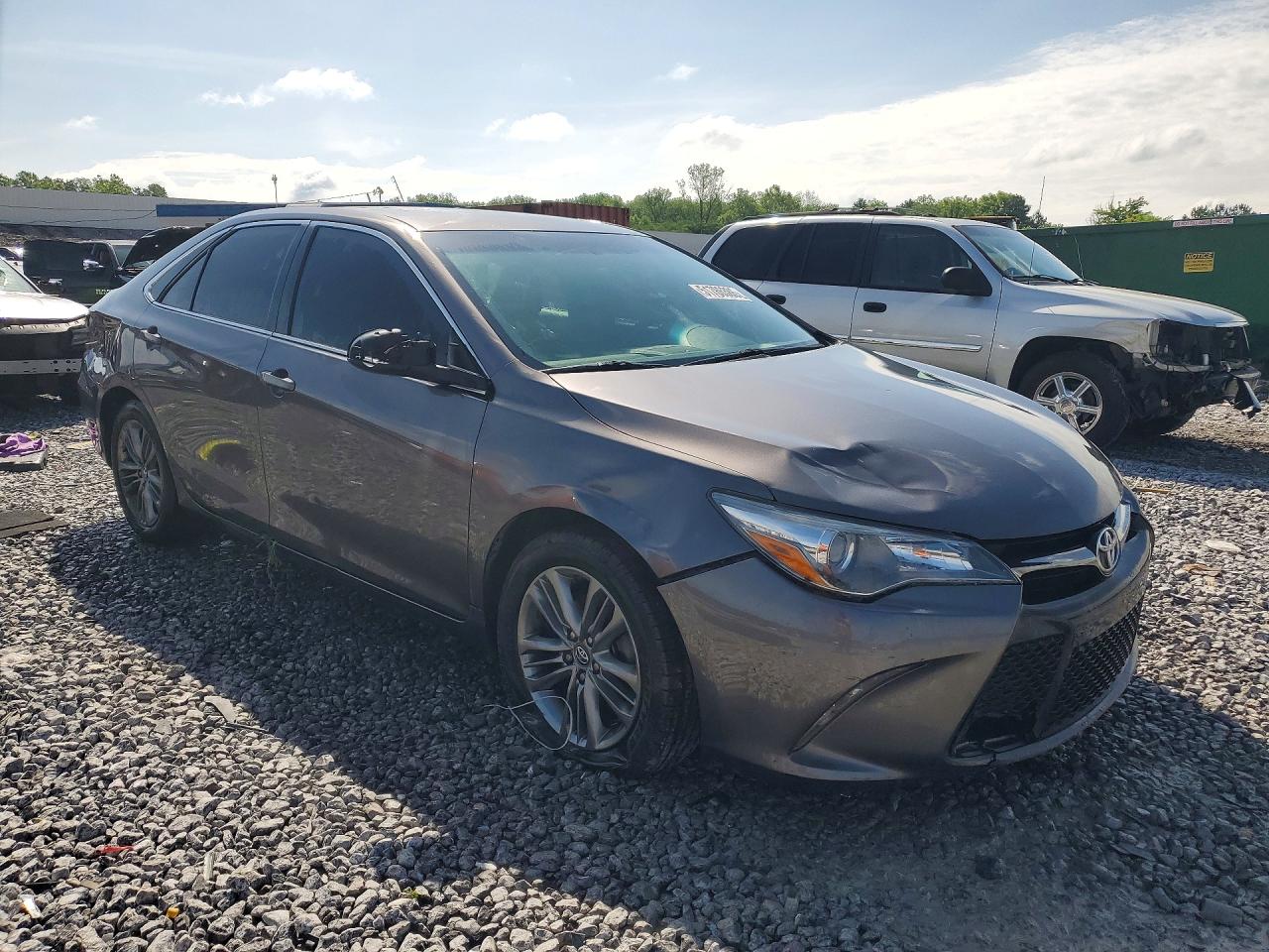 2017 TOYOTA CAMRY SE photo 10