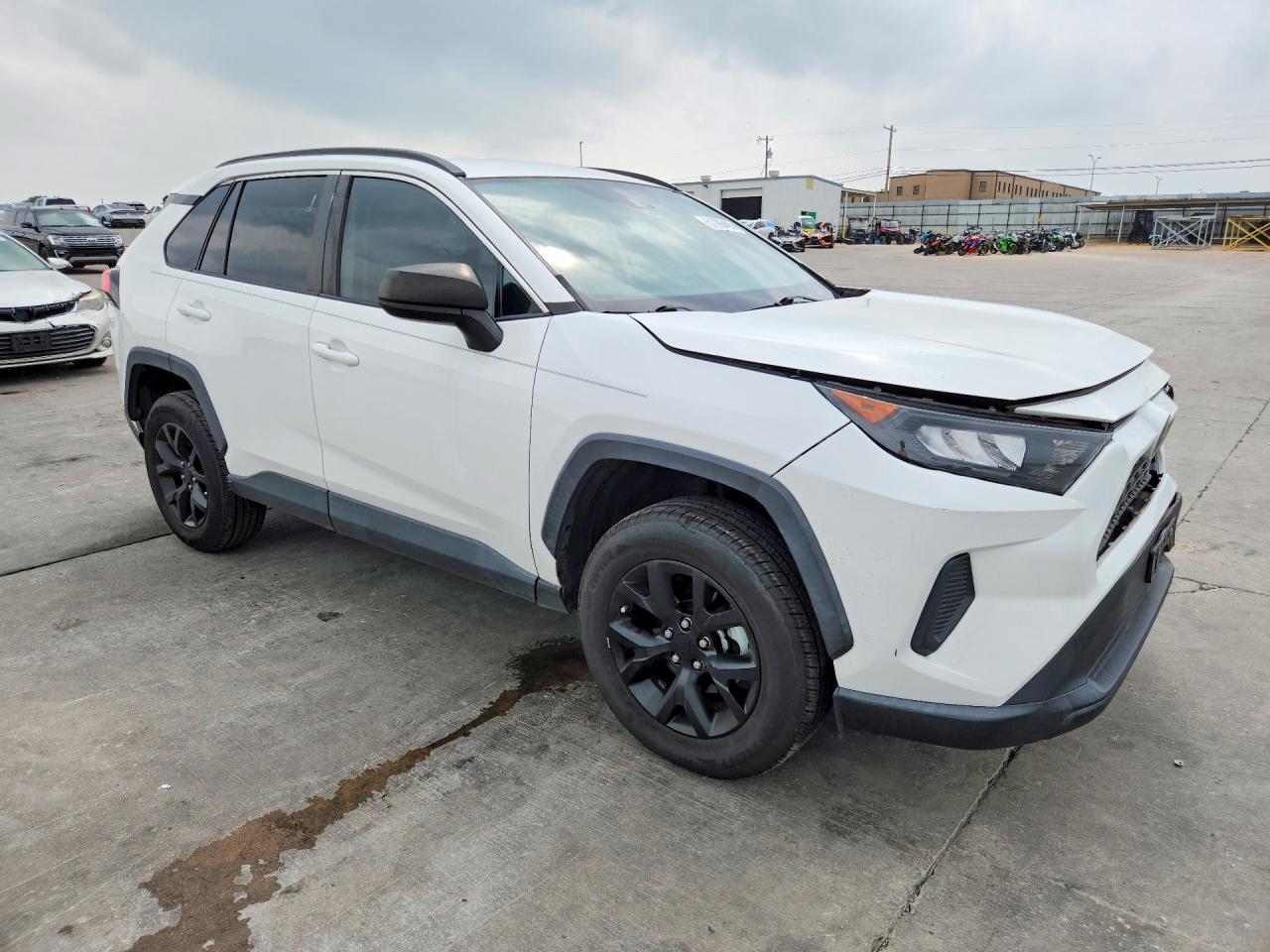 2021 TOYOTA RAV4 LE photo 7