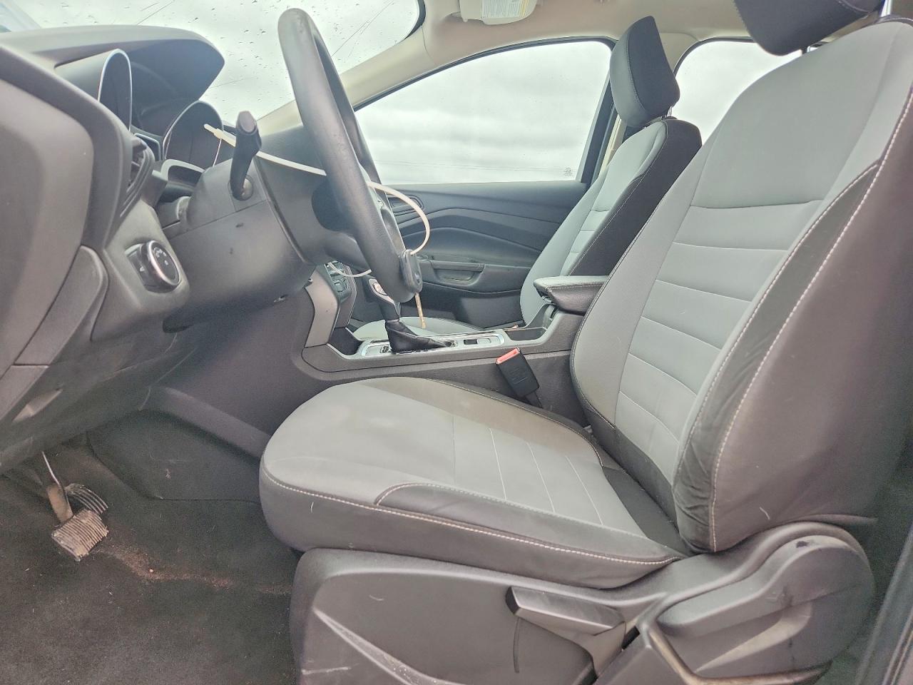 2019 FORD ESCAPE S photo 19