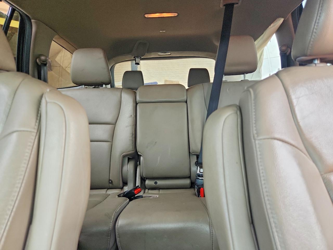 2016 HONDA PILOT TOURING photo 19
