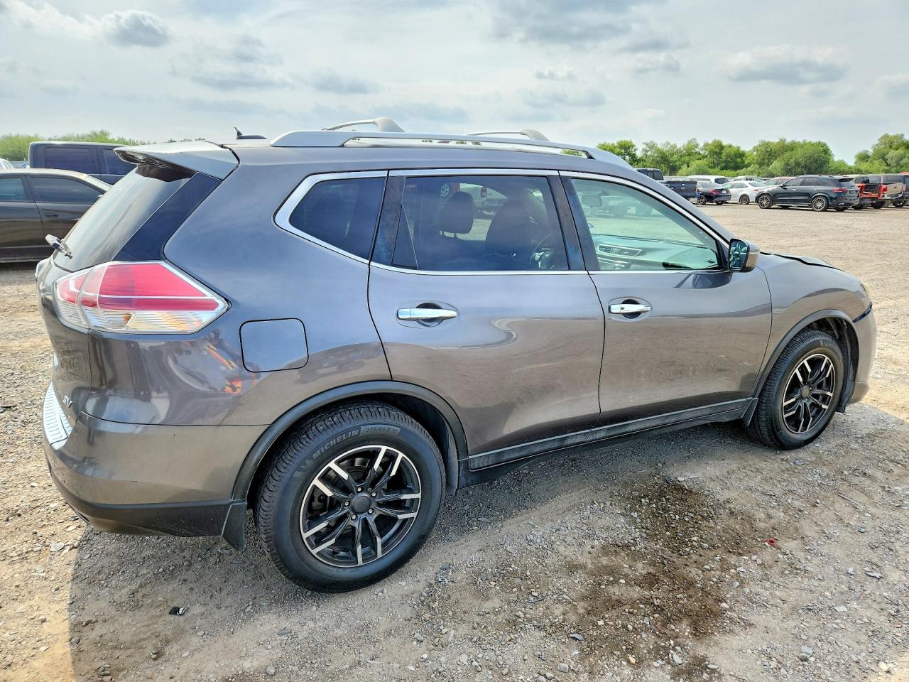 2016 NISSAN ROGUE SV photo 7