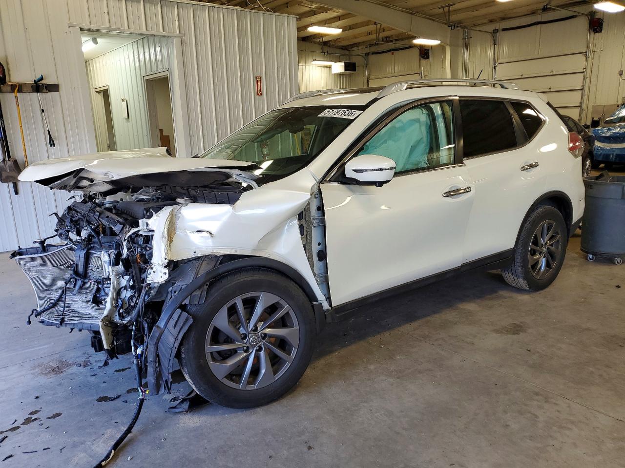 2016 NISSAN ROGUE