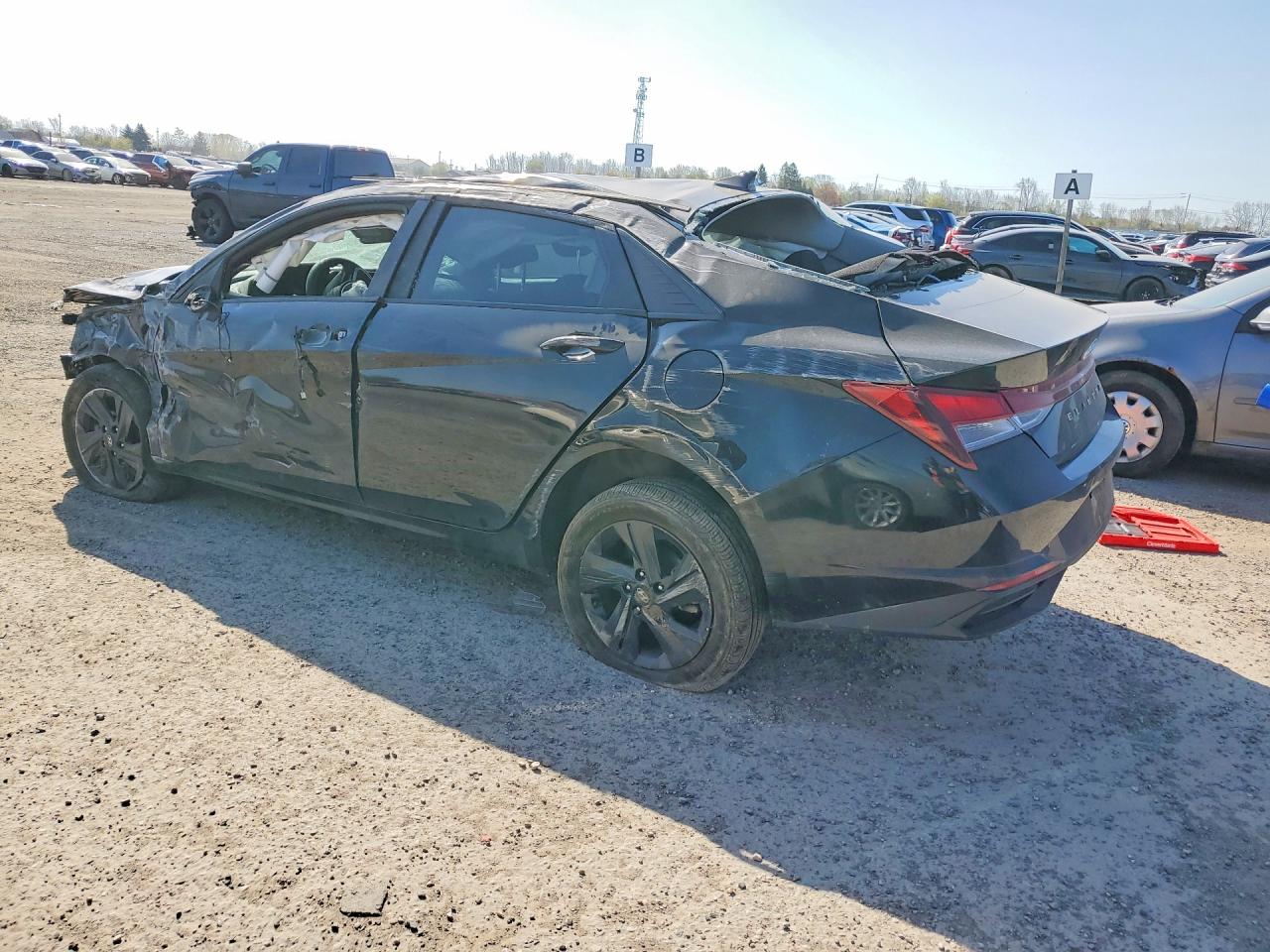 2022 HYUNDAI ELANTRA SEL photo 4