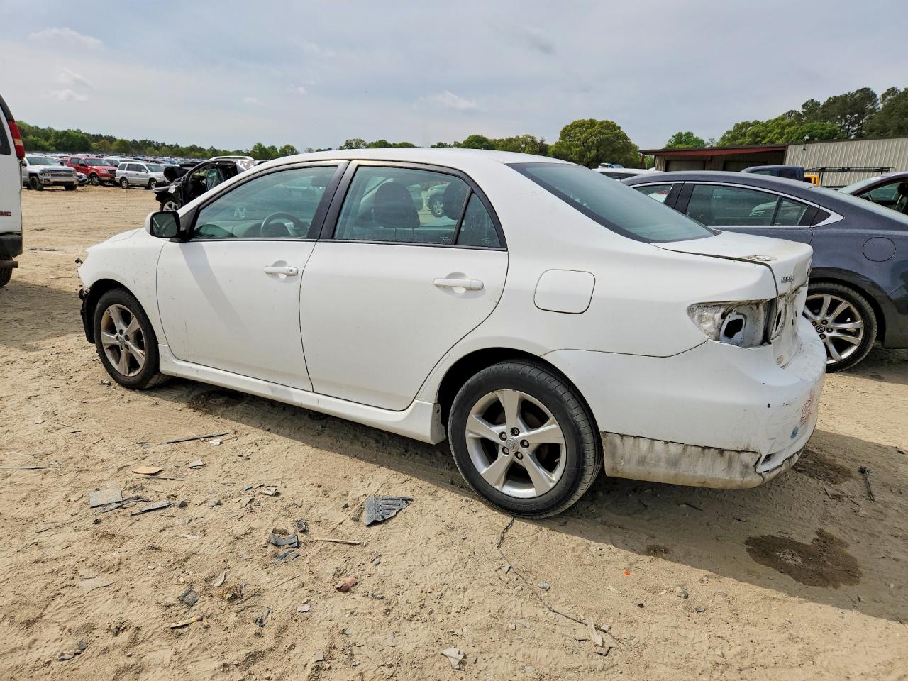 2013 TOYOTA COROLLA S photo 4