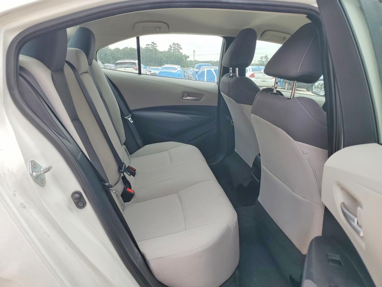 2021 TOYOTA COROLLA LE photo 19