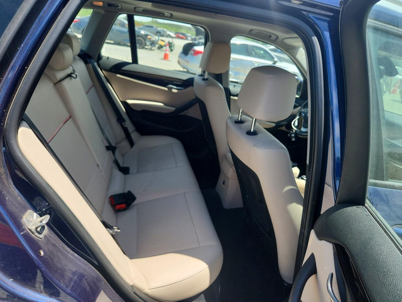 2015 BMW X1 XDRIVE28I photo 28