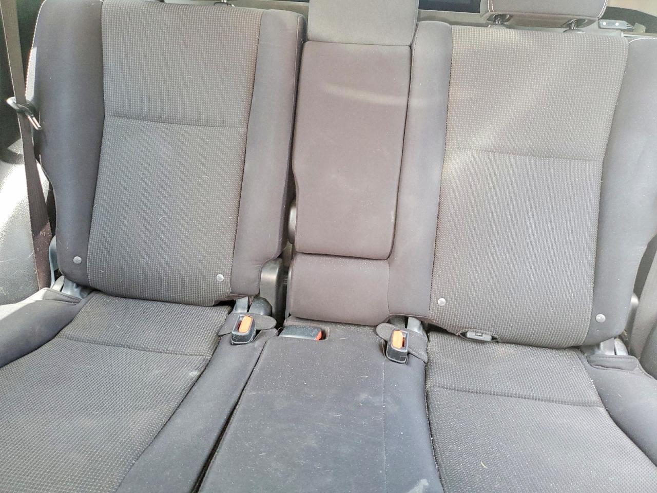 2016 TOYOTA RAV4 XLE photo 22