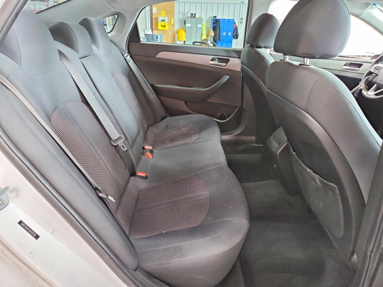2018 HYUNDAI SONATA SE photo 10