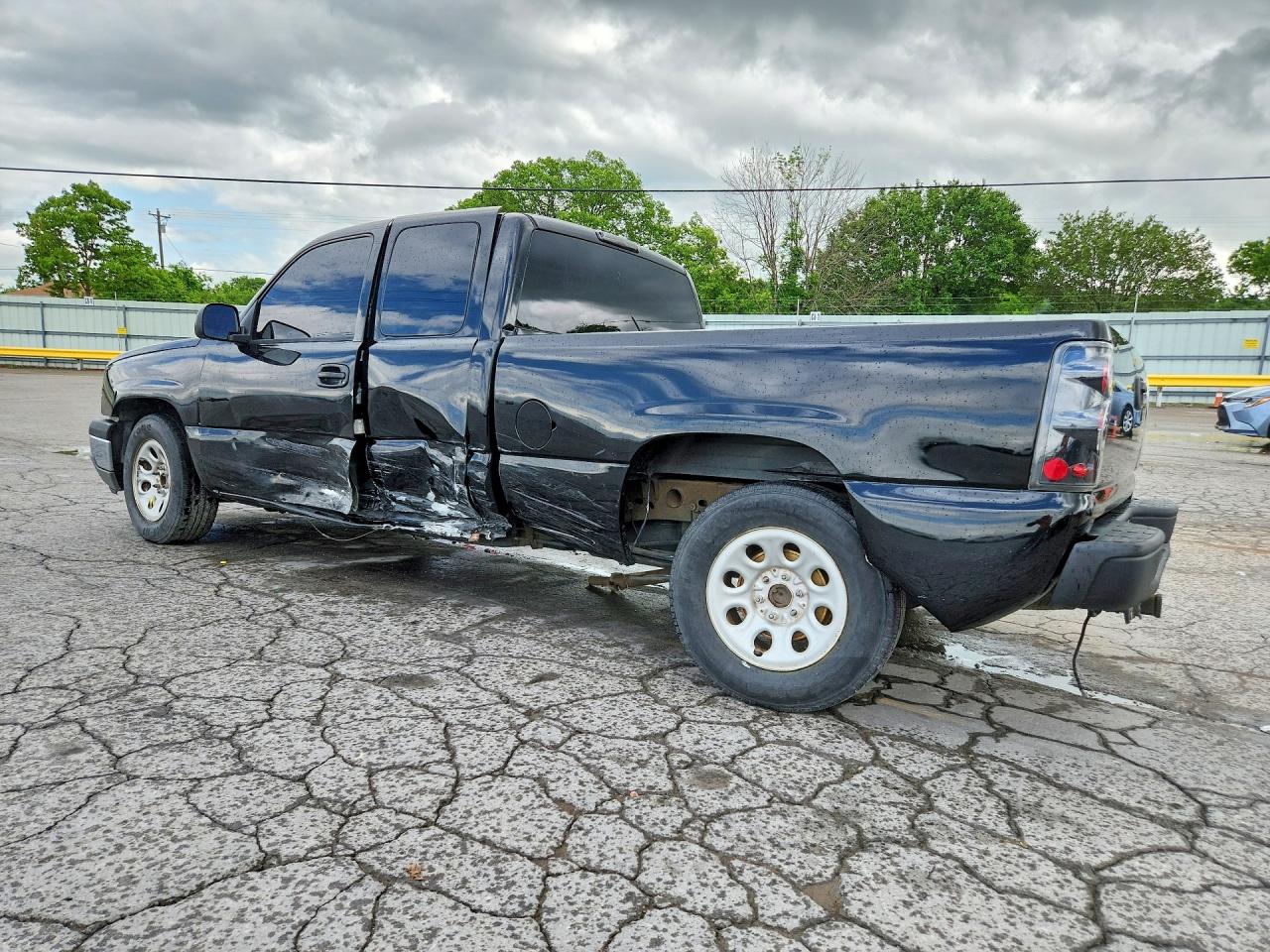 2005 CHEVROLET SILVERADO C1500 photo 3