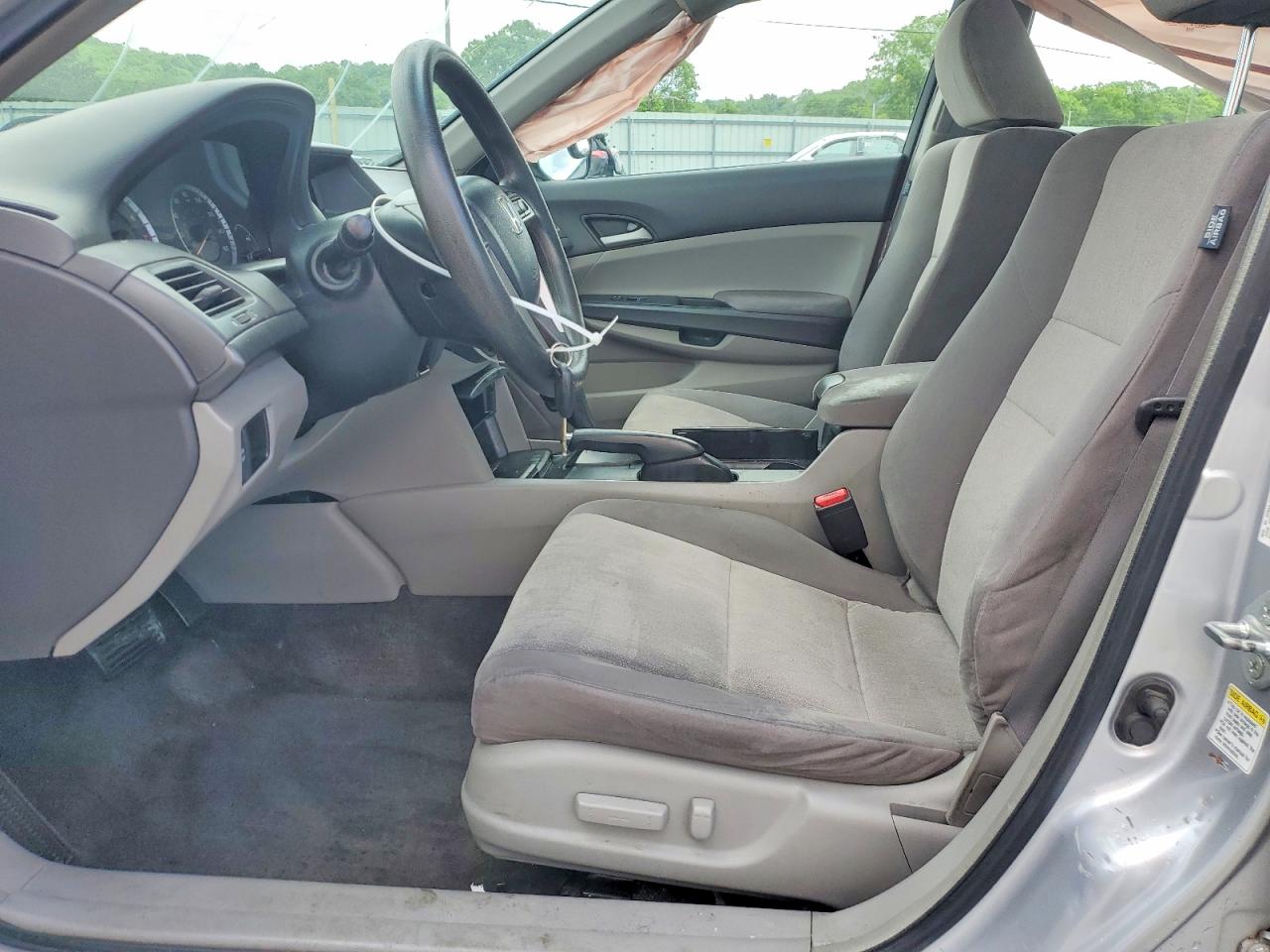 2009 HONDA ACCORD LXP photo 19