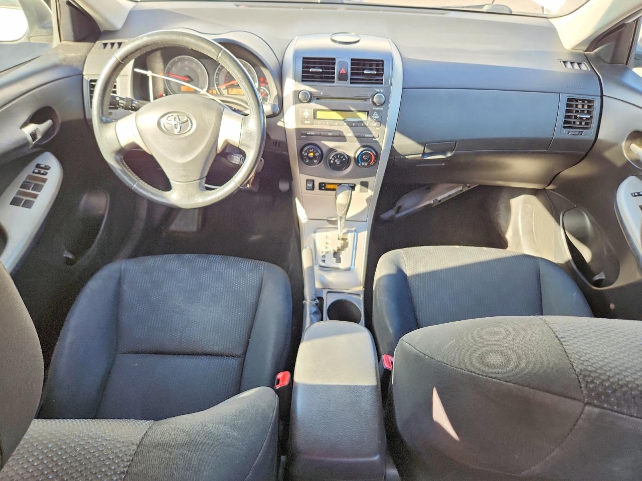 2010 TOYOTA COROLLA S photo 15