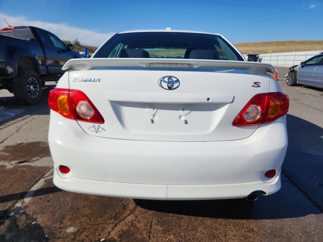 2010 TOYOTA COROLLA S photo 11