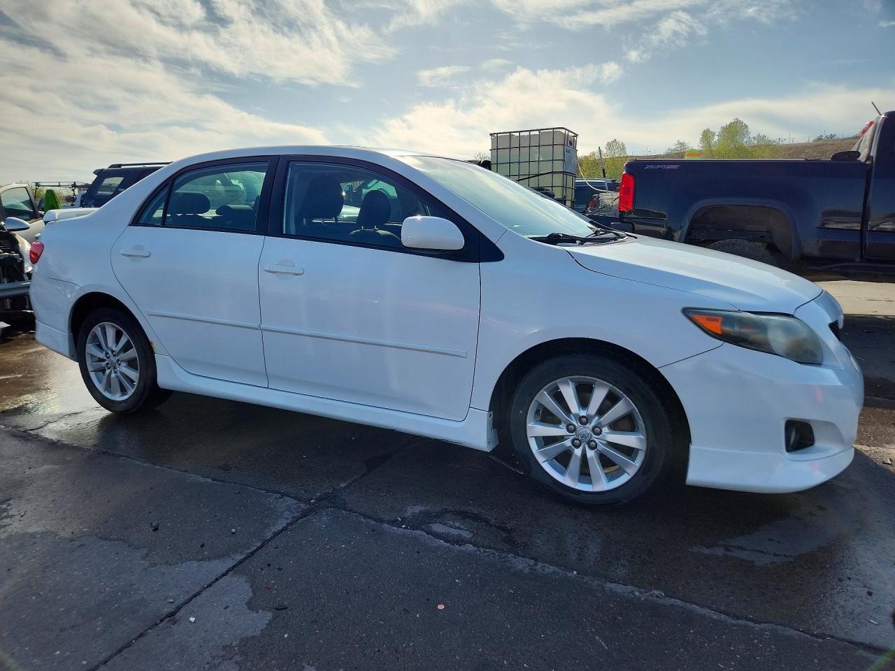 2010 TOYOTA COROLLA S photo 7