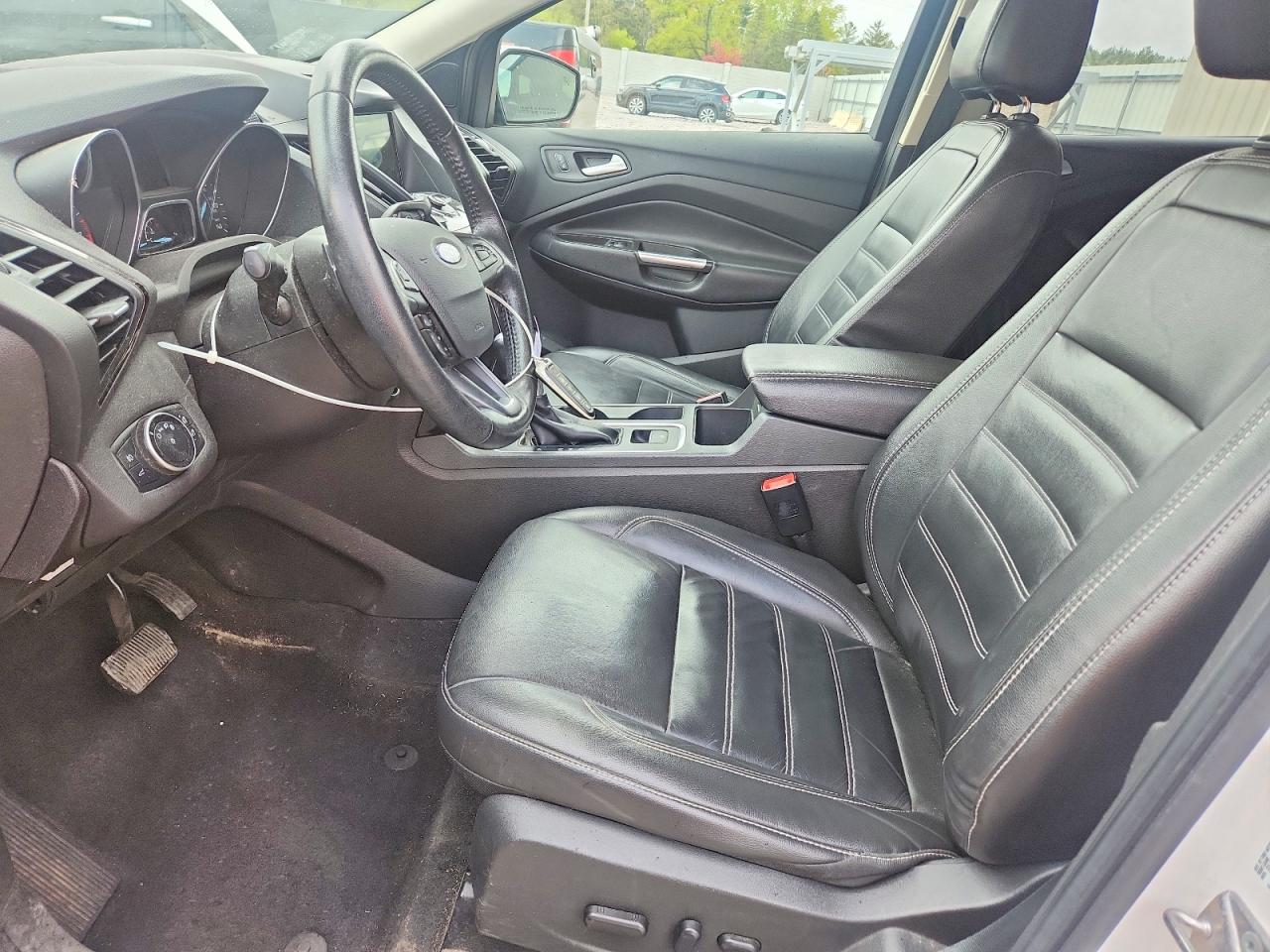 2017 FORD ESCAPE TITANIUM photo 13