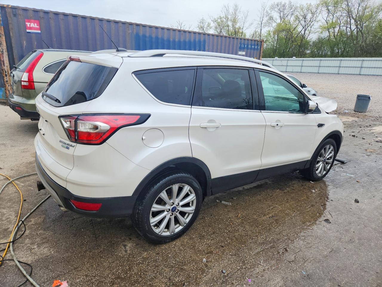 2017 FORD ESCAPE TITANIUM photo 5