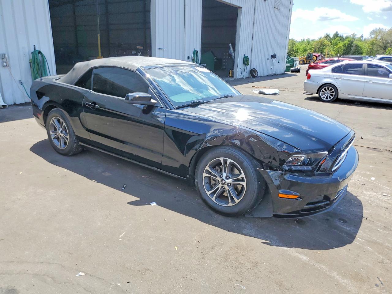 2014 FORD MUSTANG photo 10