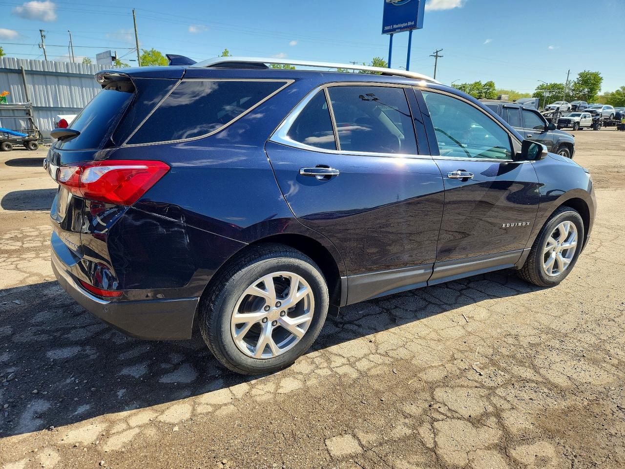 2020 CHEVROLET EQUINOX PREMIER photo 5