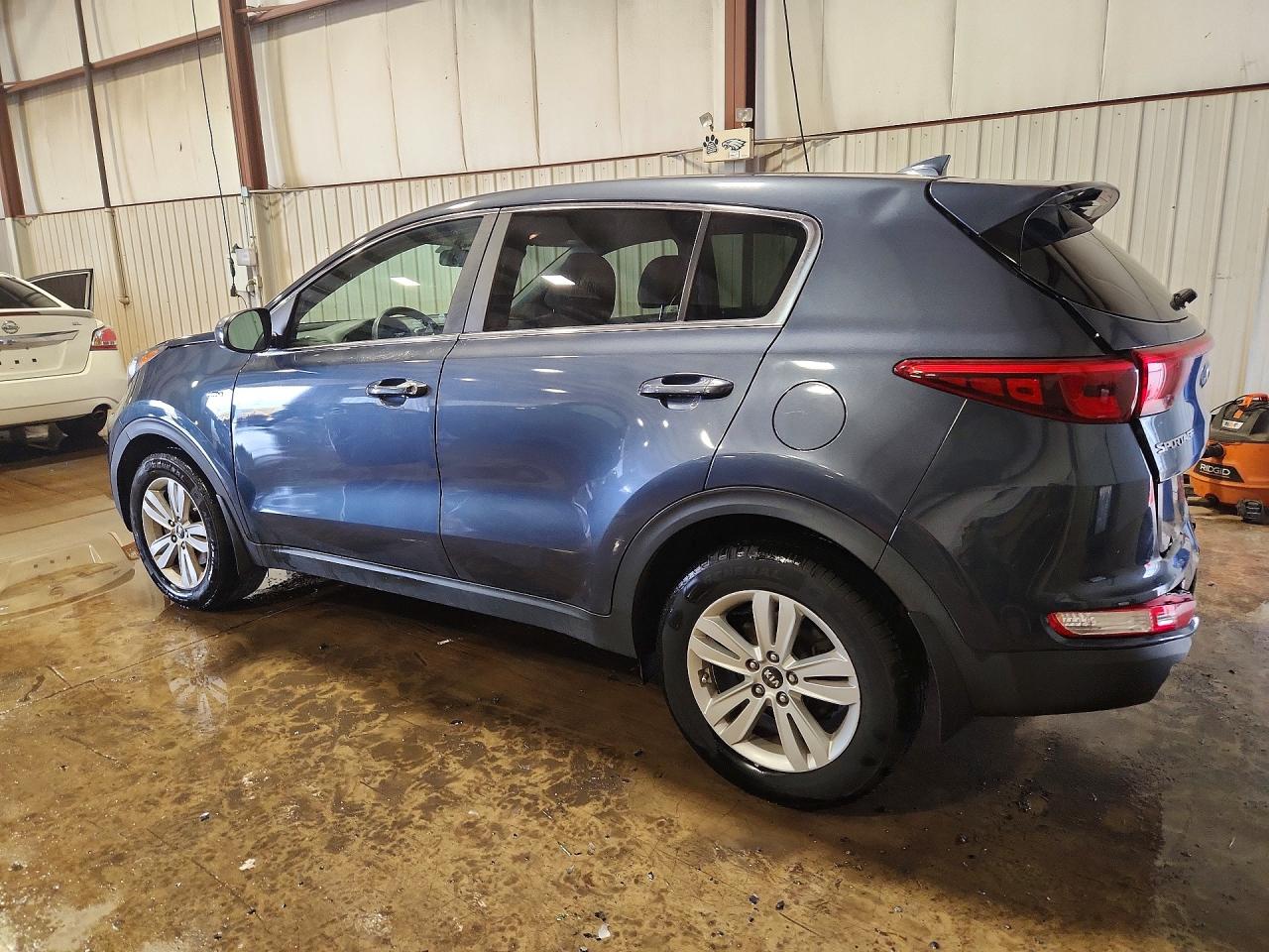 2017 KIA SPORTAGE LX photo 3