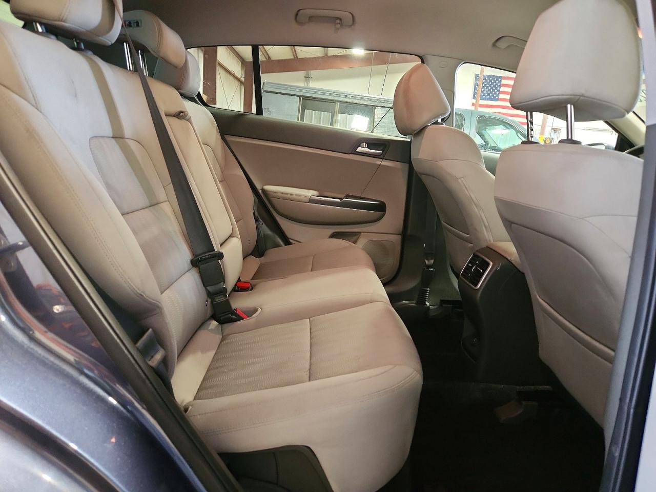 2017 KIA SPORTAGE LX photo 21