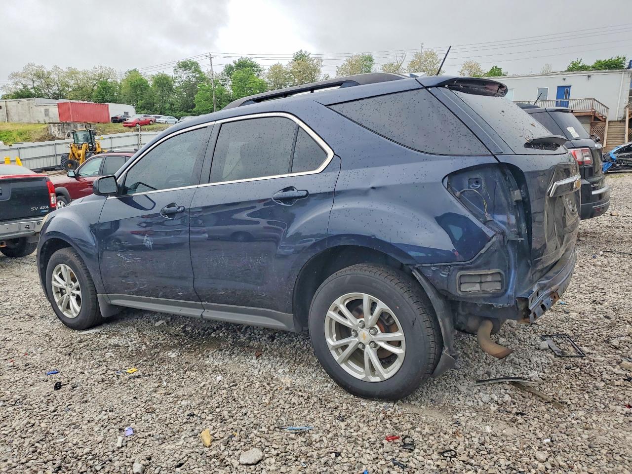 2016 CHEVROLET EQUINOX LT photo 2